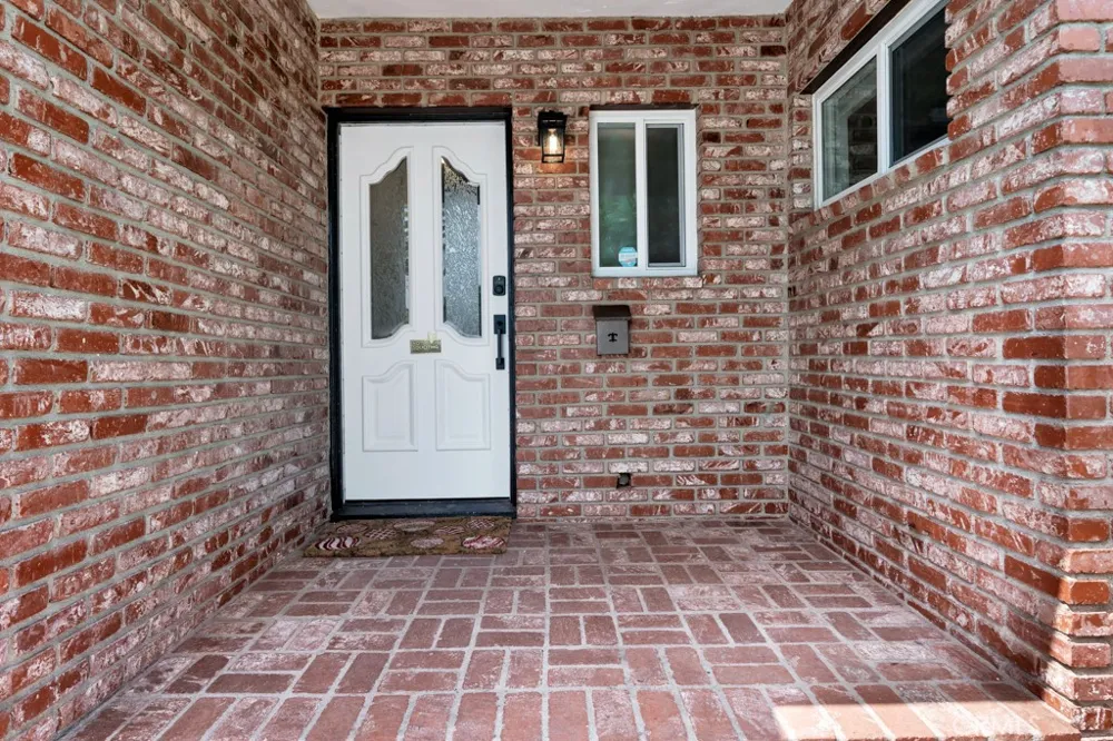 20540 Keswick Winnetka, CA 91306