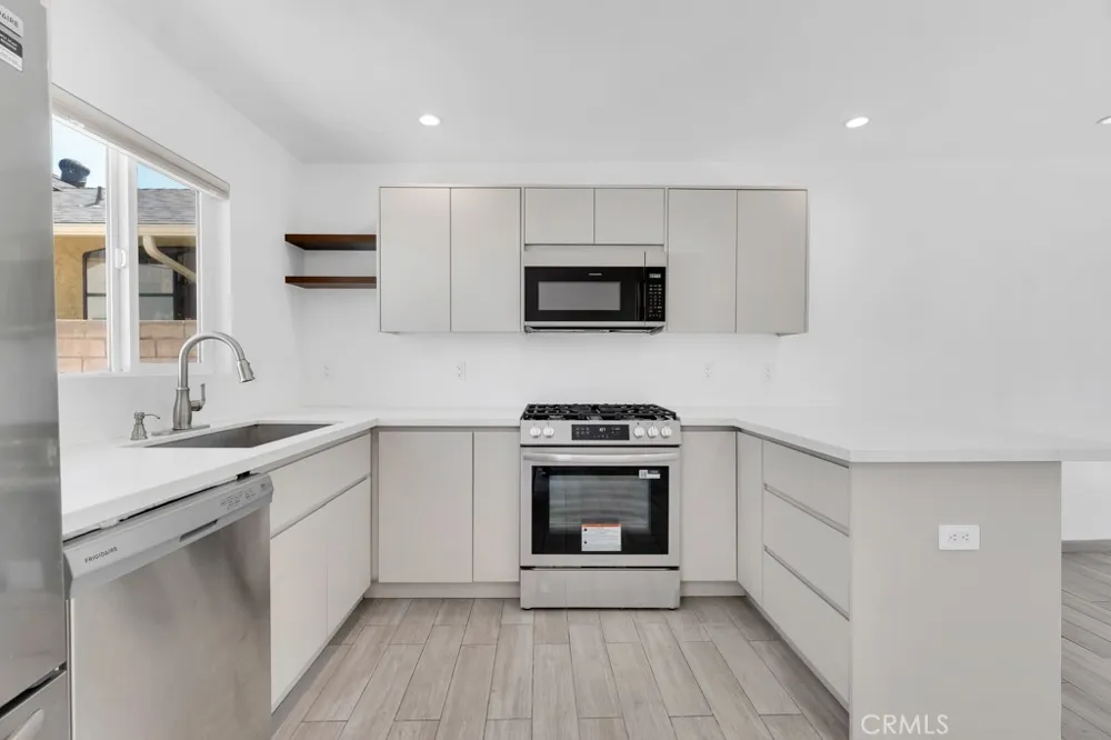 20540 Keswick Winnetka, CA 91306