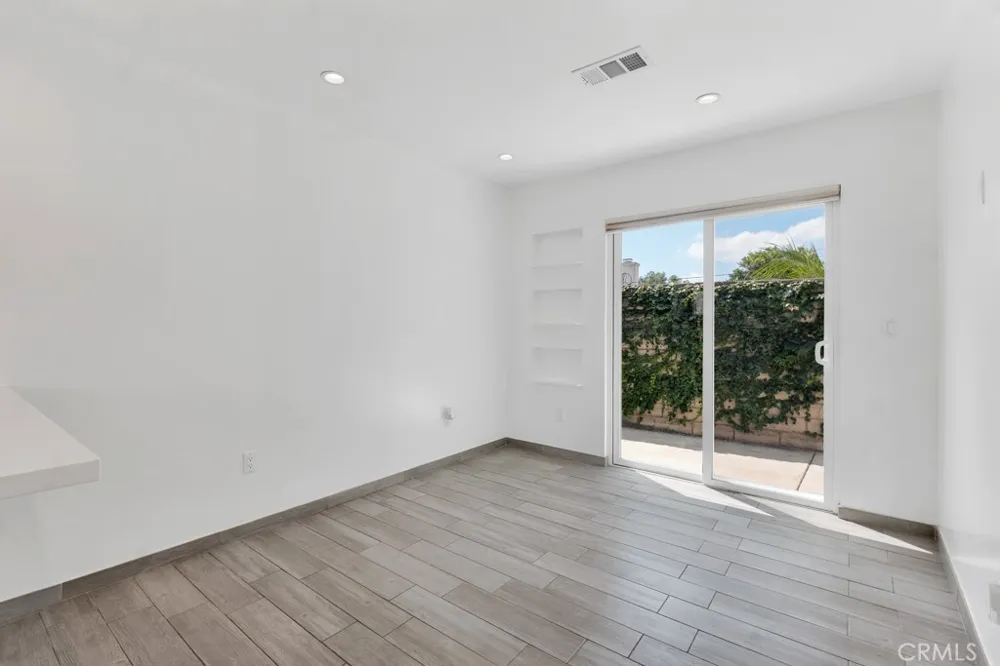 20540 Keswick Winnetka, CA 91306