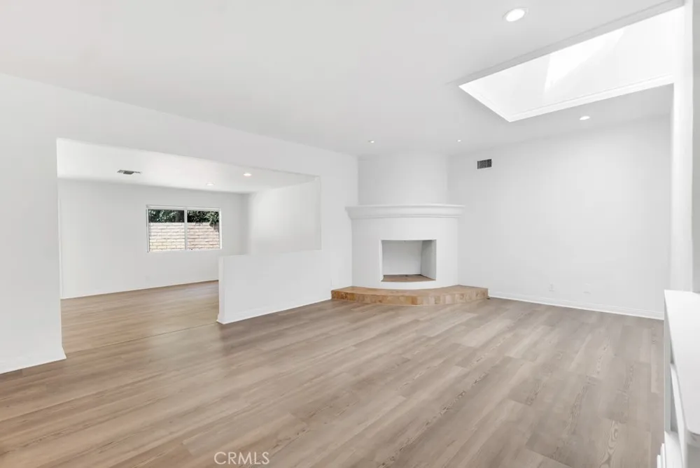 20540 Keswick Winnetka, CA 91306