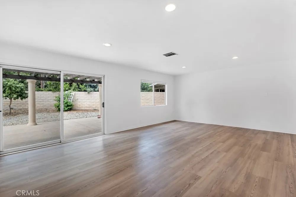 20540 Keswick Winnetka, CA 91306