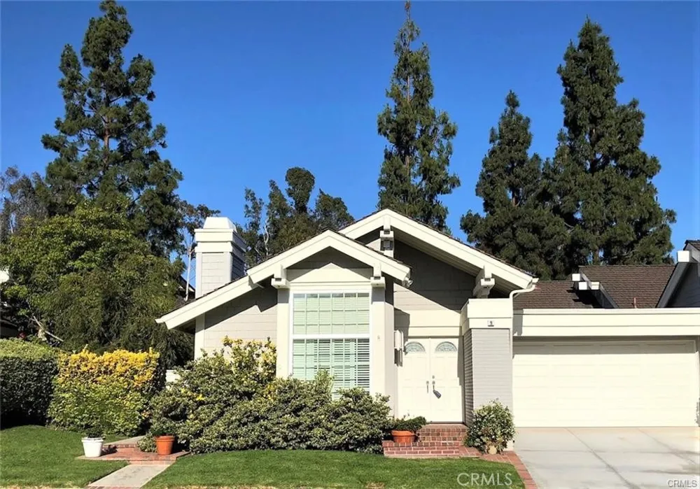 9 Hillgrass Irvine, CA 92603