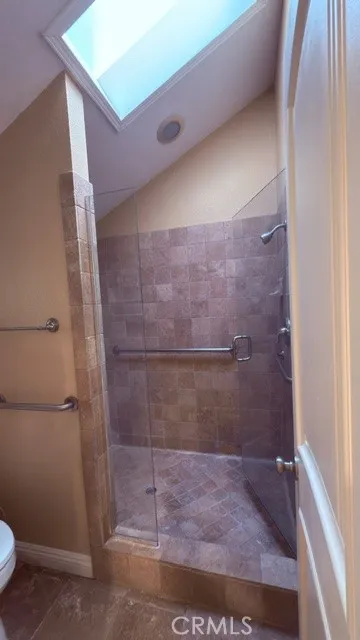 9 Hillgrass Irvine, CA 92603