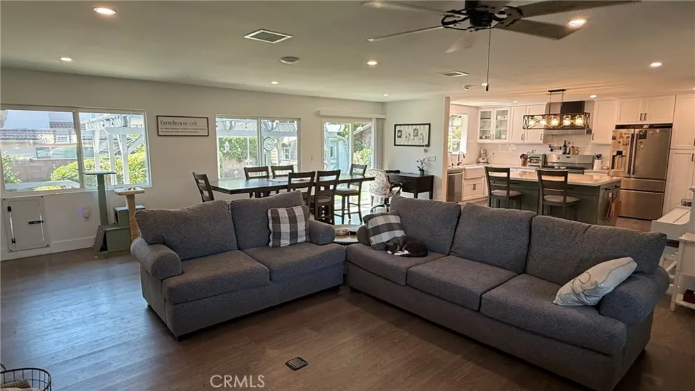 205 Heathdale Covina, CA 91722