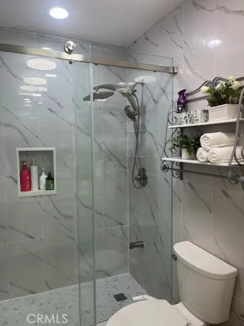 2734 Grove La Verne, CA 91750
