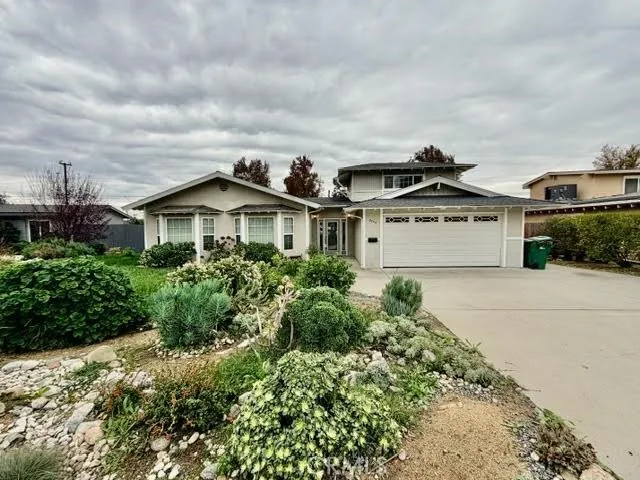 2734 Grove La Verne, CA 91750
