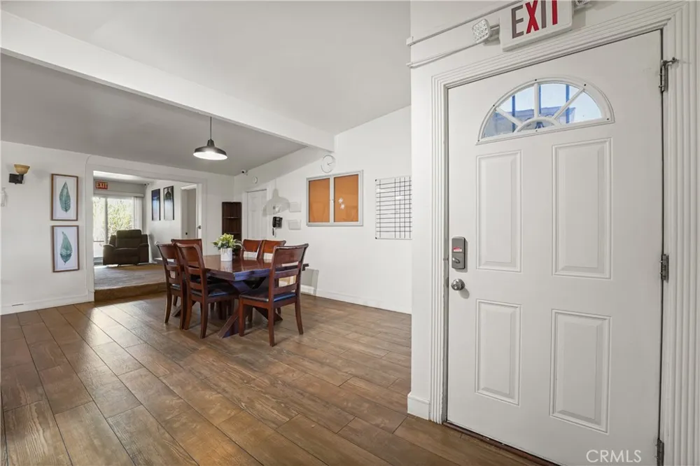 1733 Raymar Street Santa Ana, CA 92703