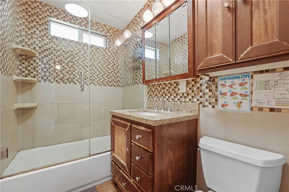 1733 Raymar Street Santa Ana, CA 92703