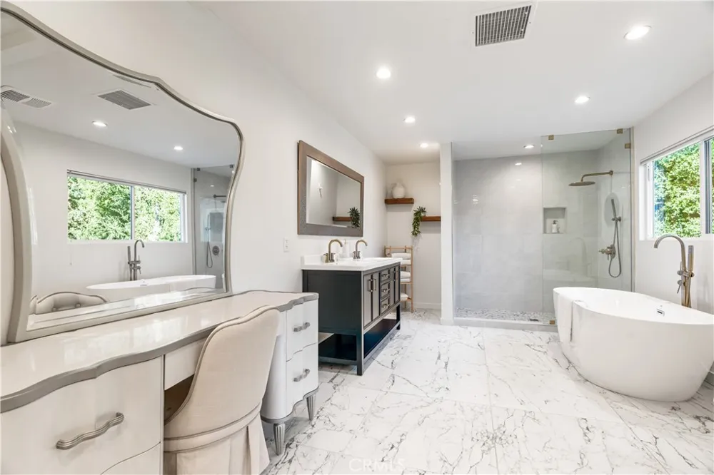5712 Fairview Pl. Agoura Hills, CA 91301