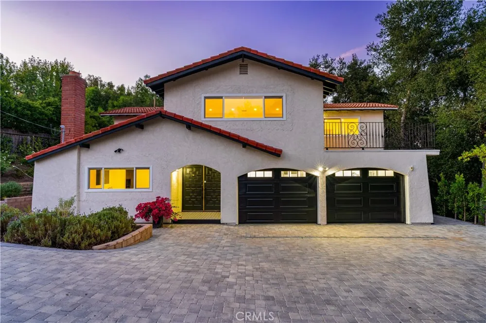 5712 Fairview Pl. Agoura Hills, CA 91301