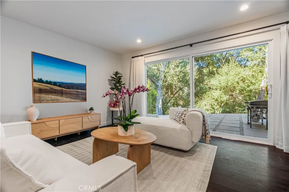 5712 Fairview Pl. Agoura Hills, CA 91301