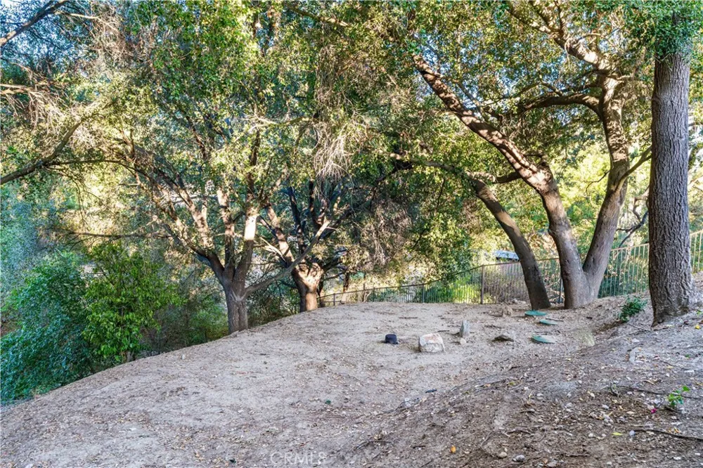 5712 Fairview Pl. Agoura Hills, CA 91301