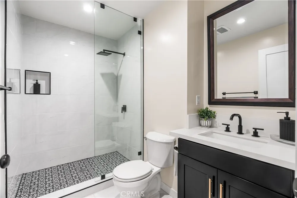 5712 Fairview Pl. Agoura Hills, CA 91301