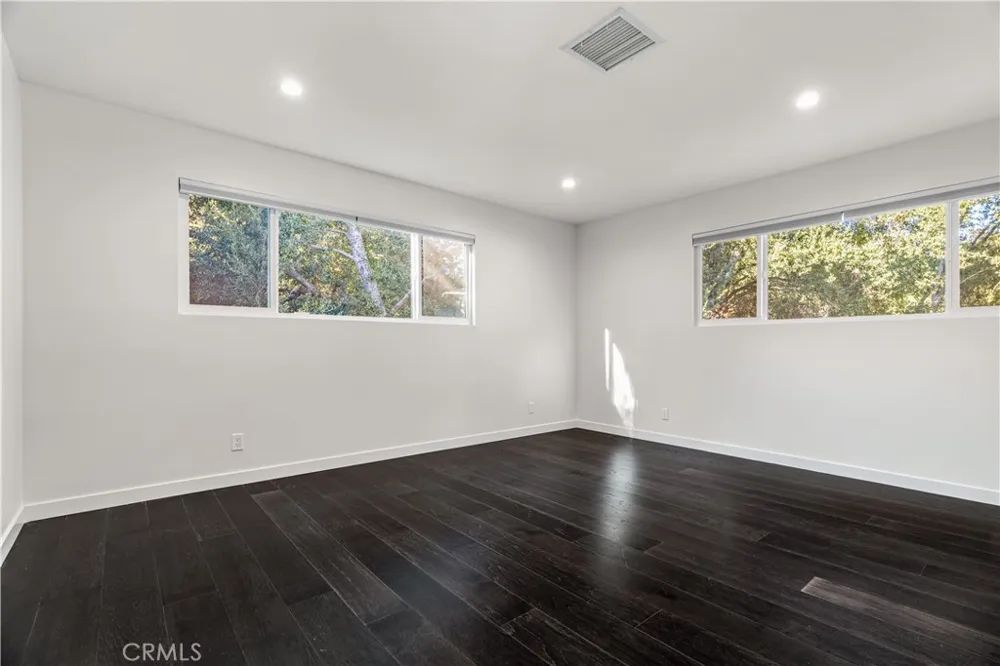5712 Fairview Pl. Agoura Hills, CA 91301