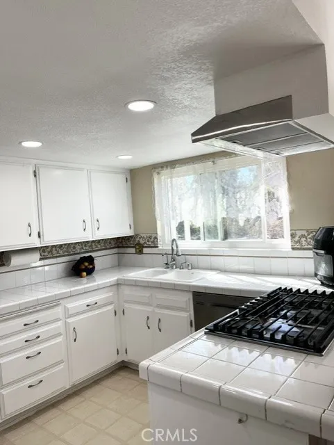 722 E Bunny Avenue Santa Maria, CA 93454