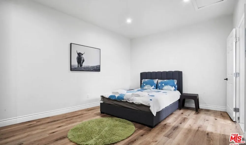 140 S Gardner Street Los Angeles, CA 90036