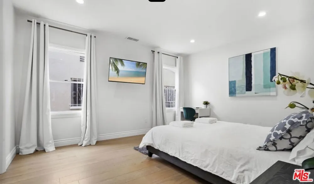 140 S Gardner Street Los Angeles, CA 90036