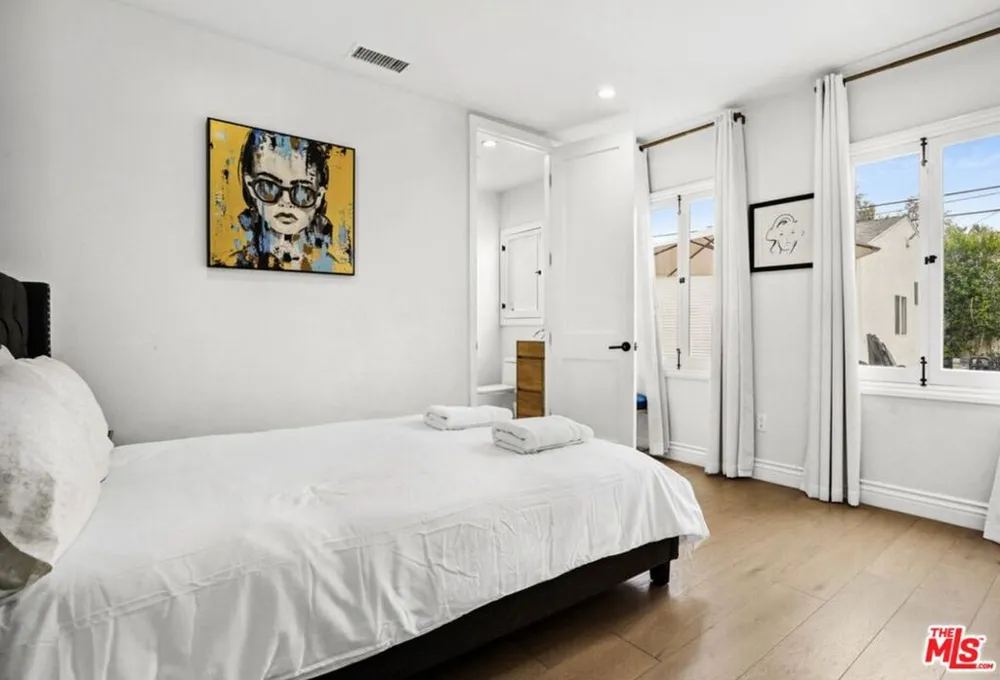 140 S Gardner Street Los Angeles, CA 90036