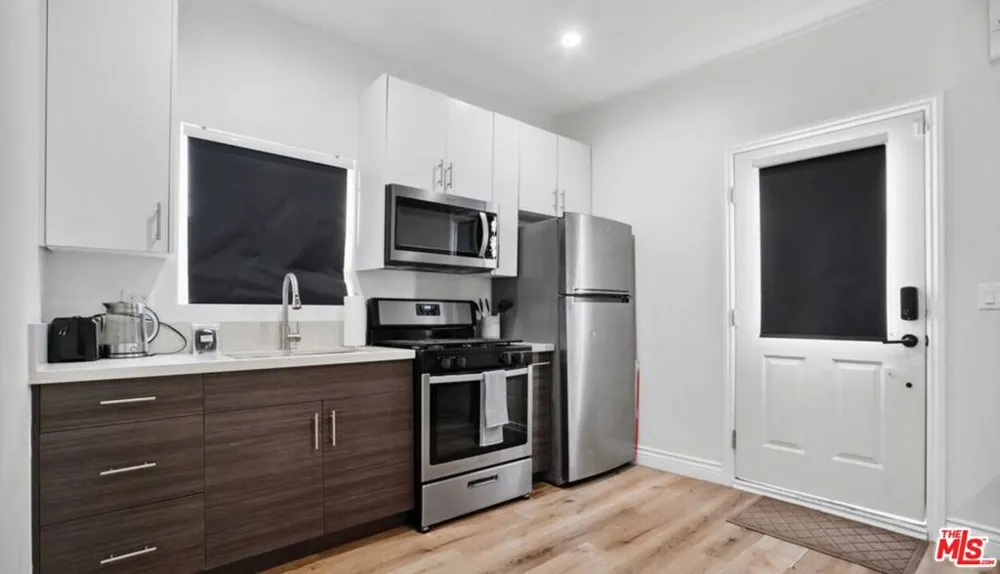 140 S Gardner Street Los Angeles, CA 90036