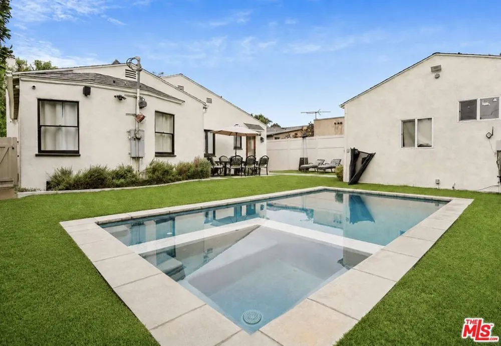 140 S Gardner Street Los Angeles, CA 90036