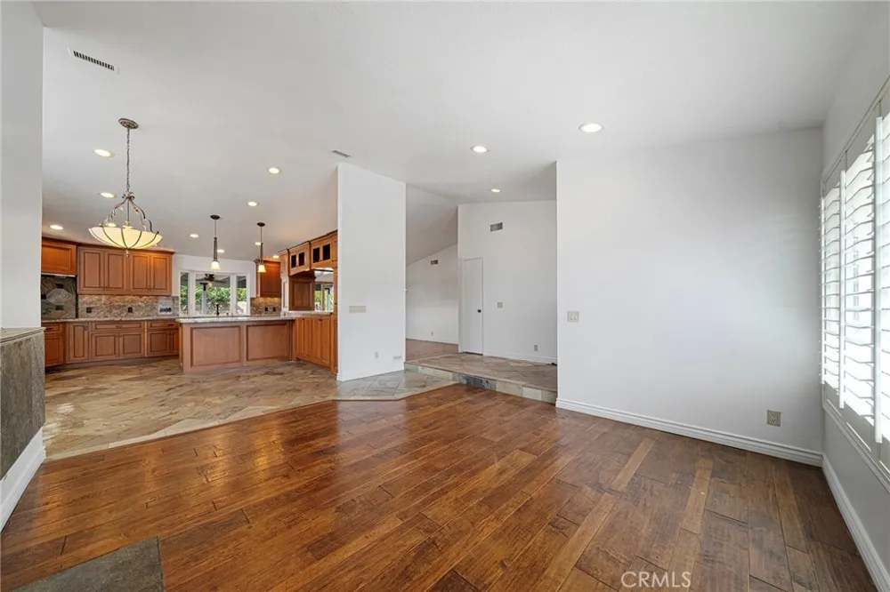 1455 13th Upland, CA 91786