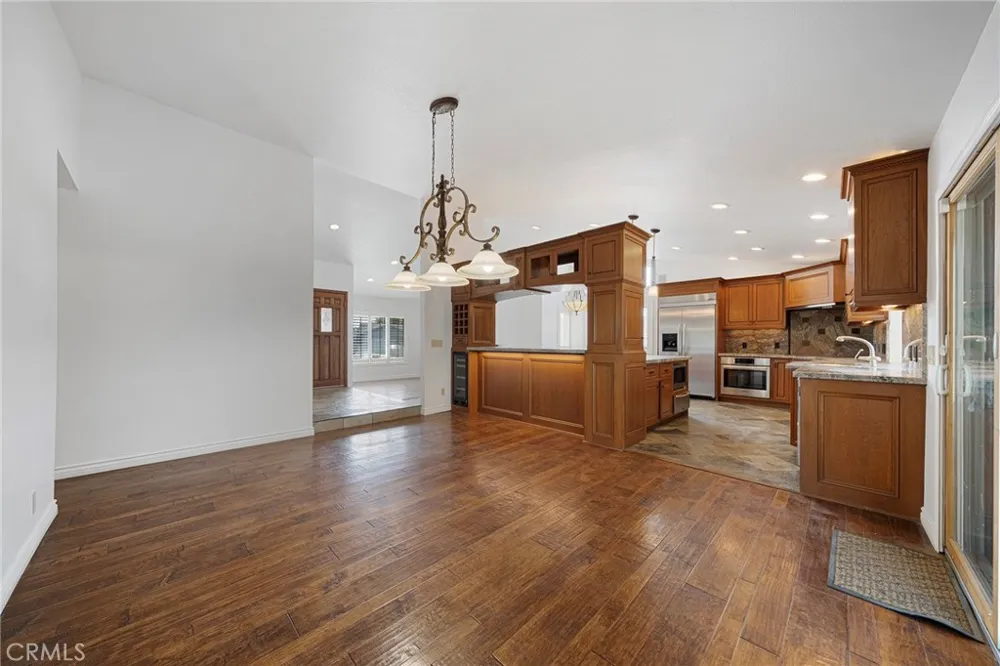 1455 13th Upland, CA 91786