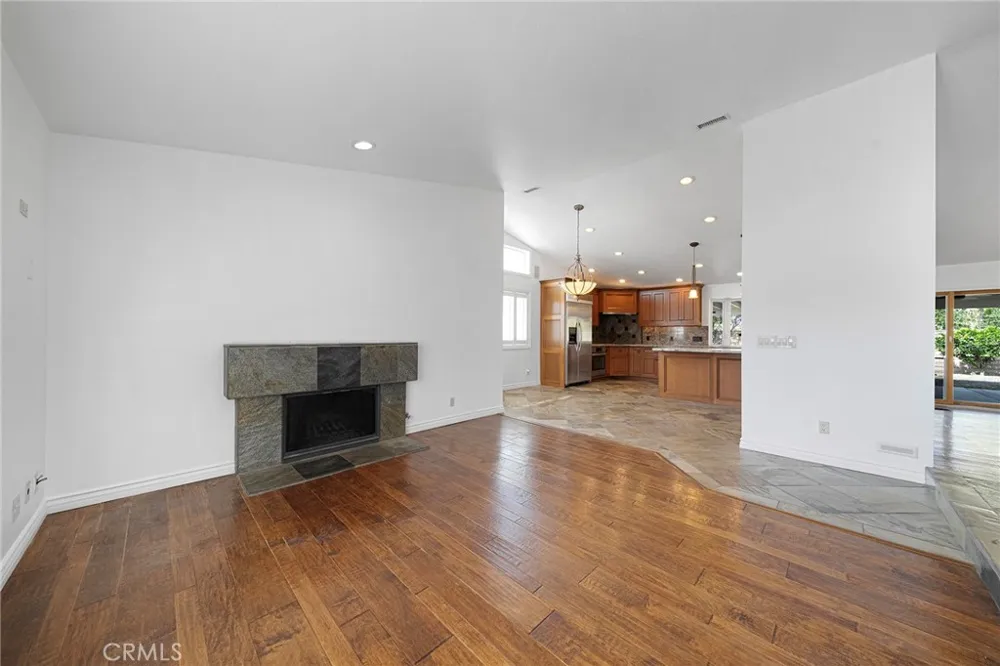 1455 13th Upland, CA 91786