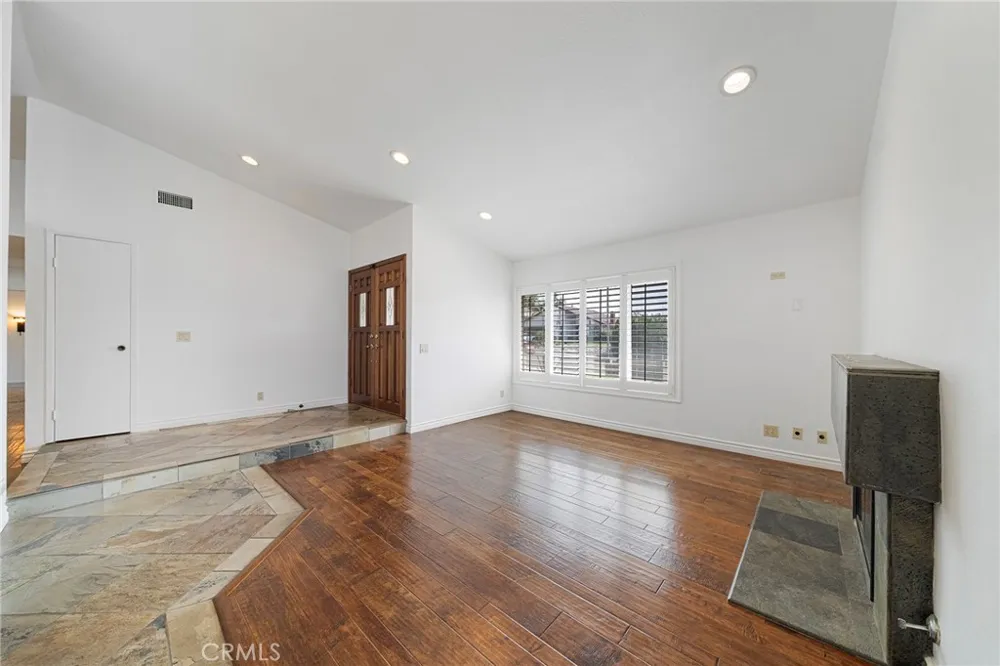 1455 13th Upland, CA 91786