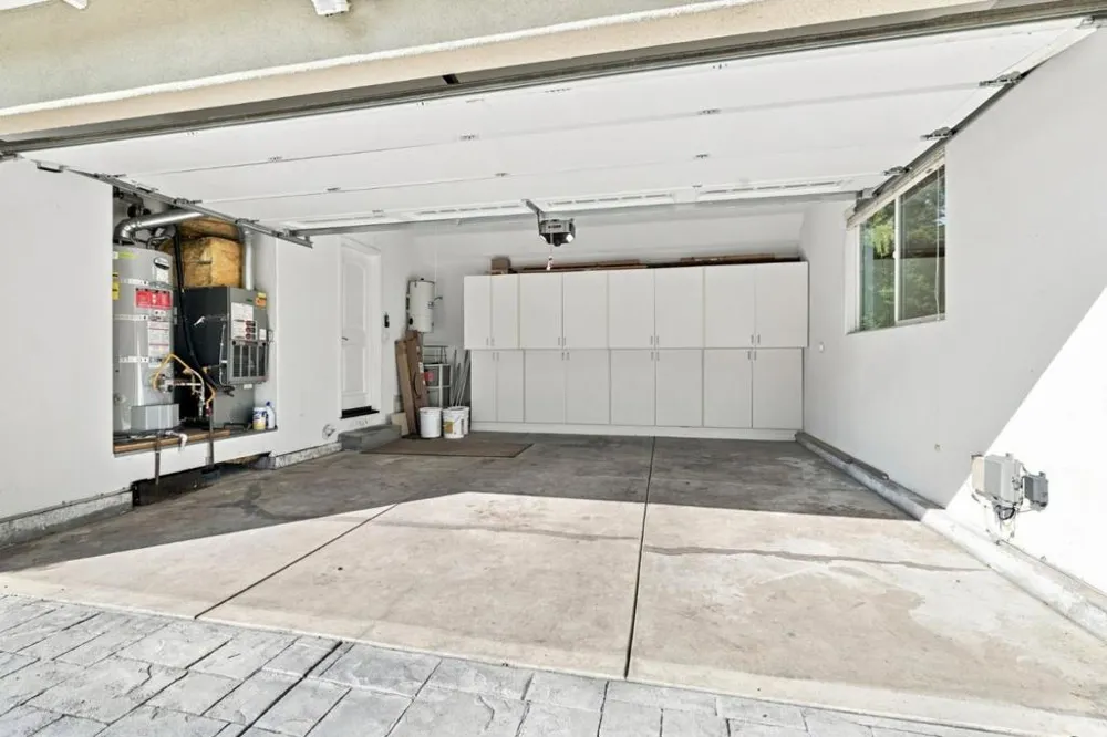 3855 Magnolia Drive Palo Alto, CA 94306