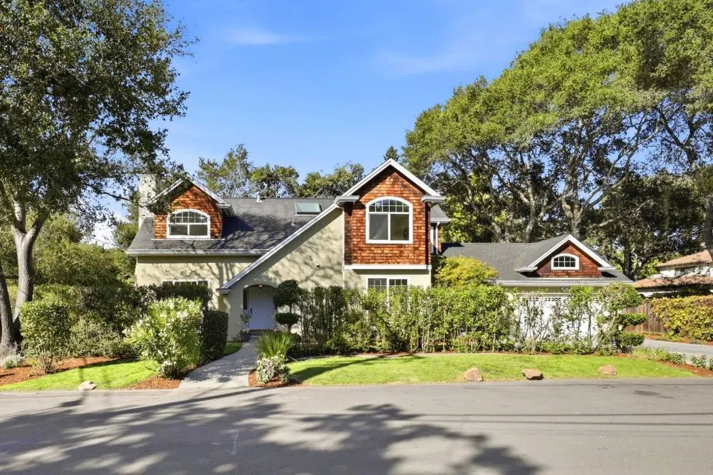 3855 Magnolia Drive Palo Alto, CA 94306