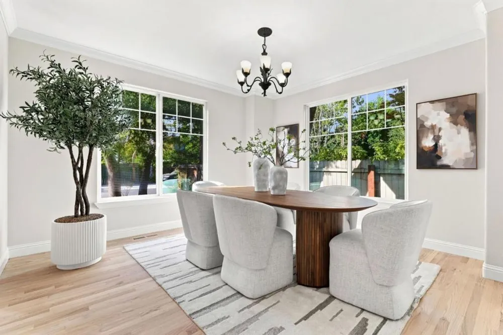 3855 Magnolia Drive Palo Alto, CA 94306
