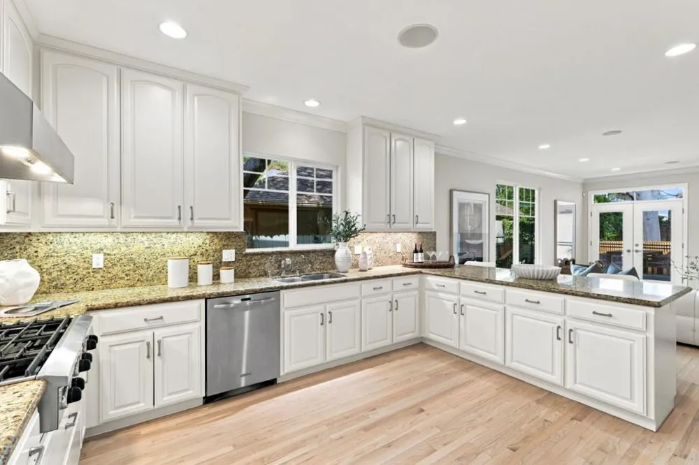 3855 Magnolia Drive Palo Alto, CA 94306