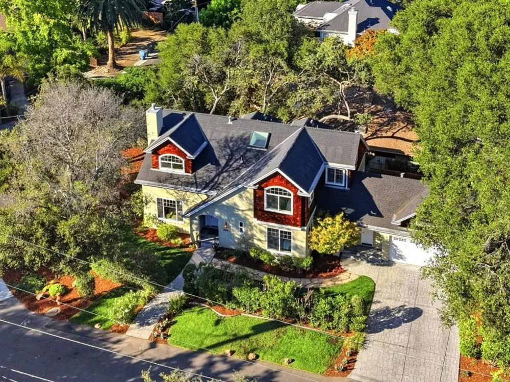 3855 Magnolia Drive Palo Alto, CA 94306