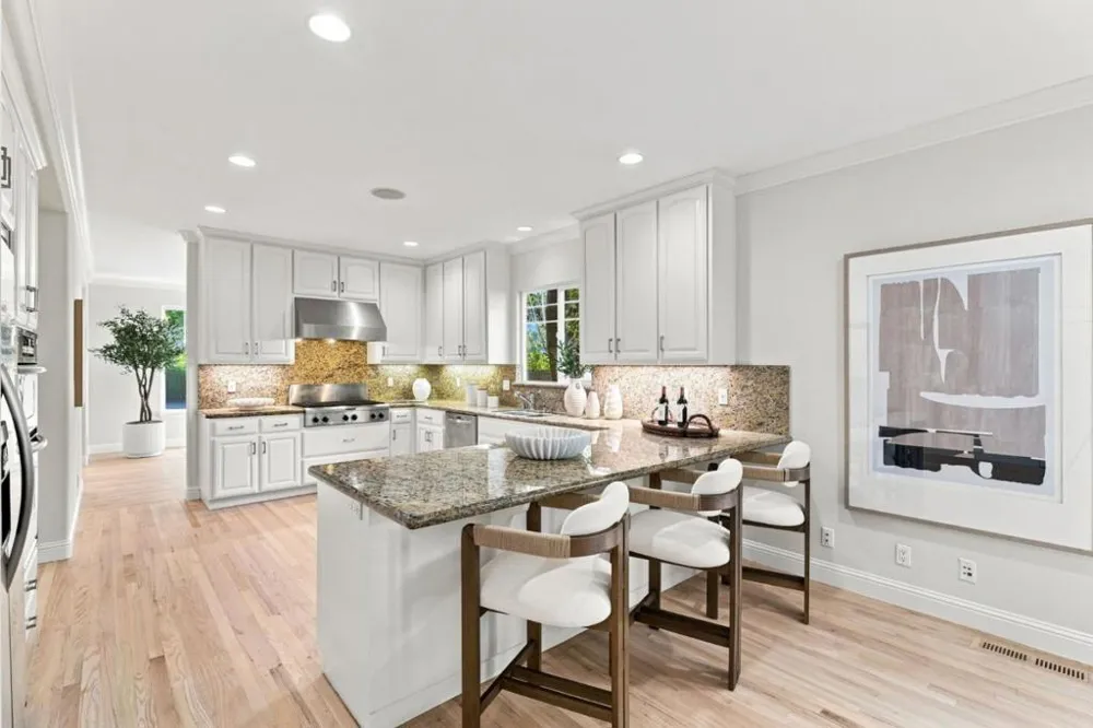 3855 Magnolia Drive Palo Alto, CA 94306