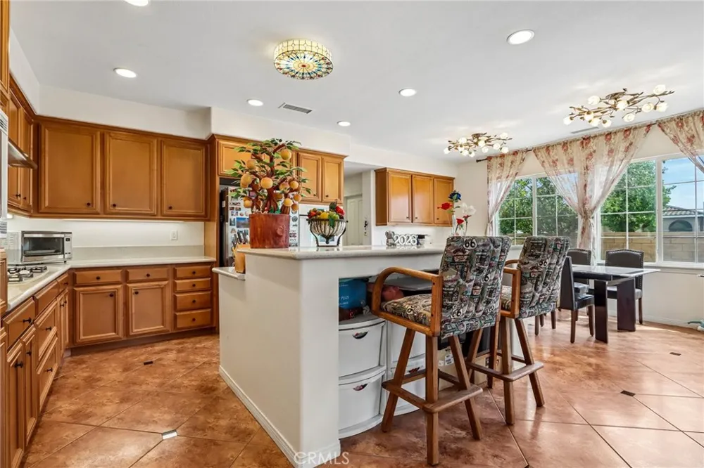 14045 Silent Stream Court Eastvale, CA 92880