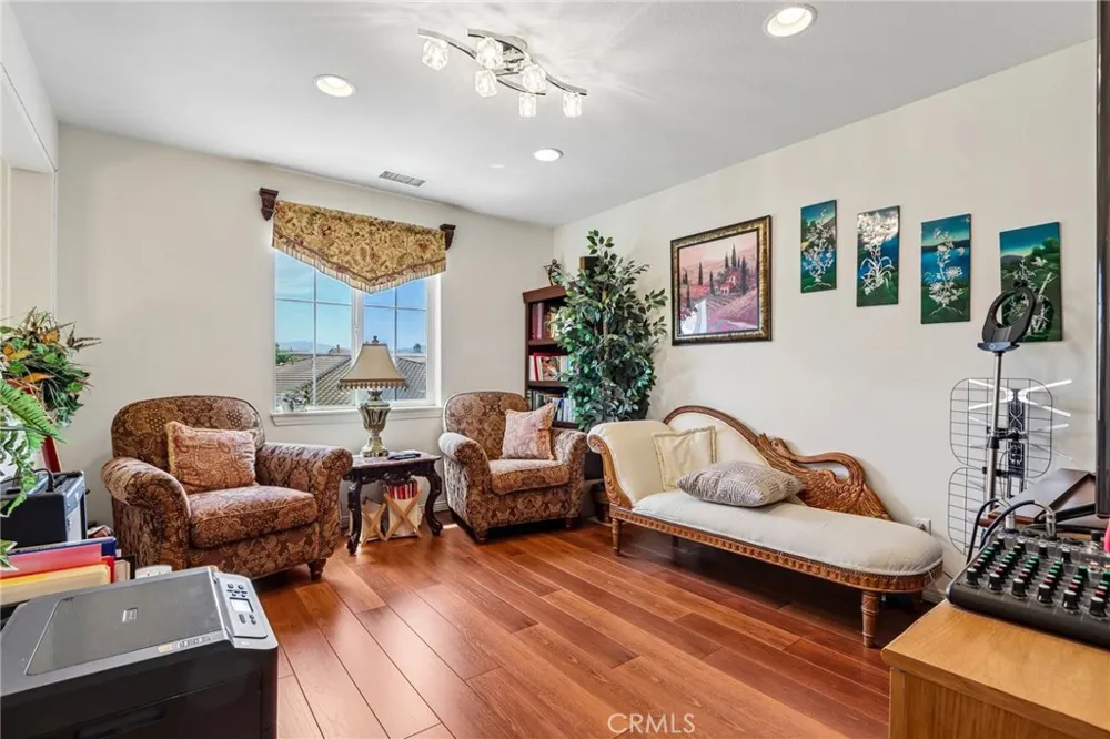 14045 Silent Stream Court Eastvale, CA 92880