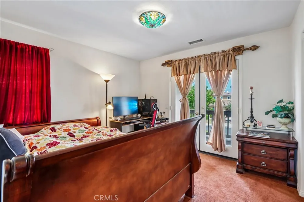 14045 Silent Stream Court Eastvale, CA 92880