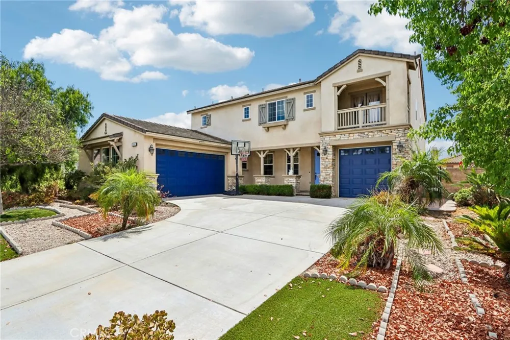 14045 Silent Stream Court Eastvale, CA 92880