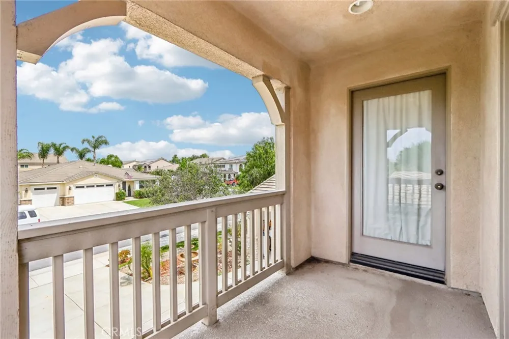 14045 Silent Stream Court Eastvale, CA 92880