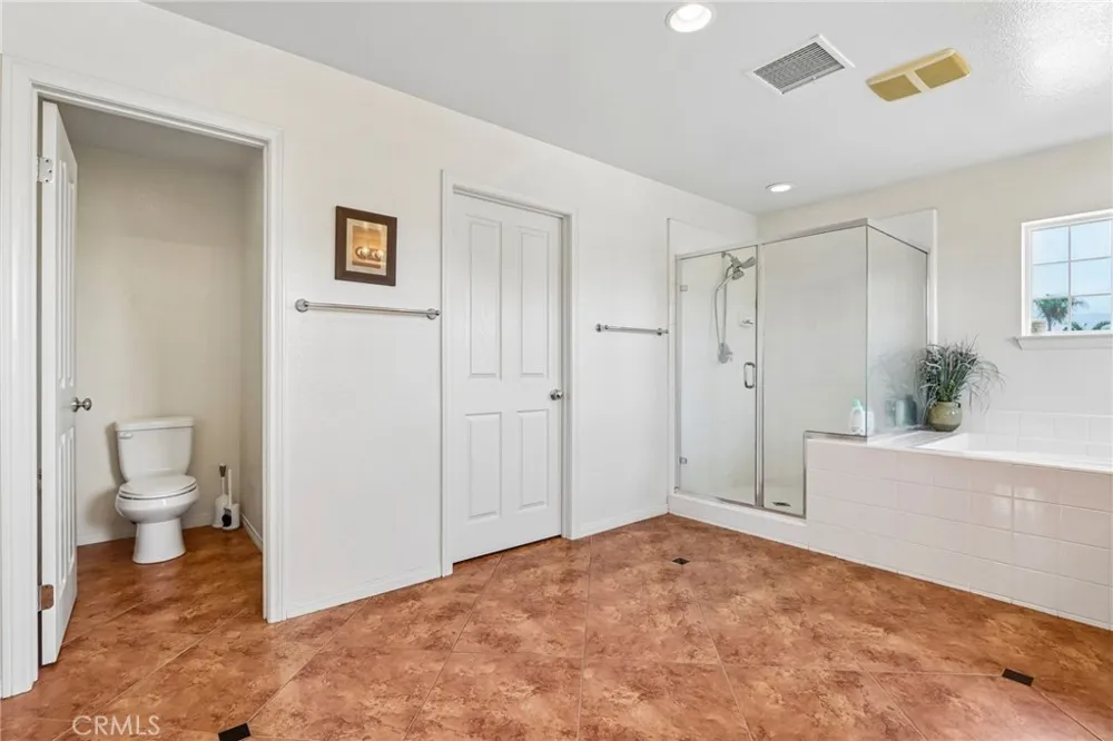 14045 Silent Stream Court Eastvale, CA 92880
