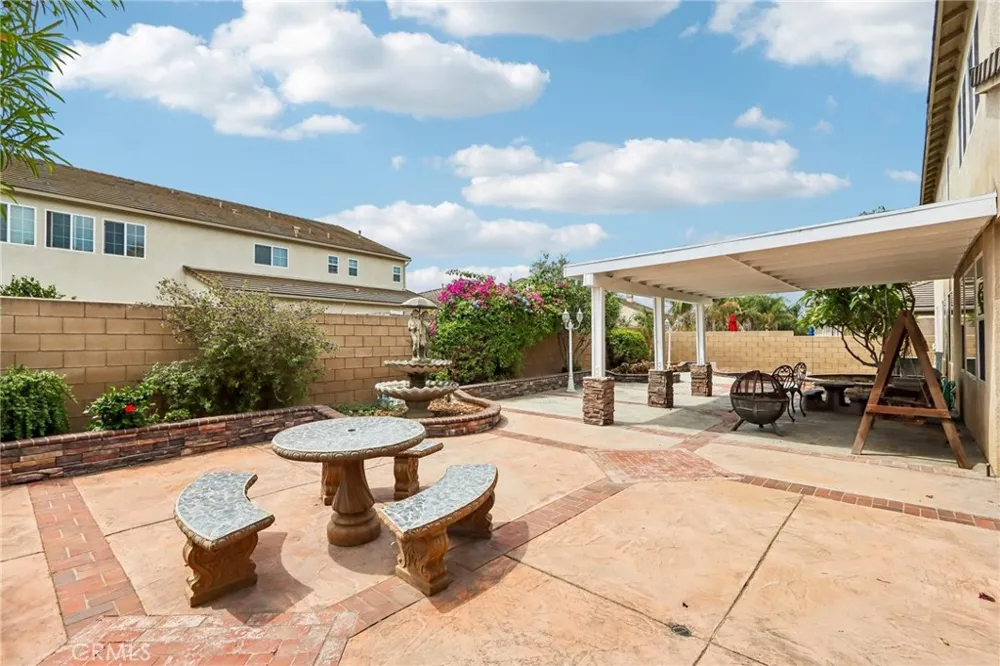 14045 Silent Stream Court Eastvale, CA 92880