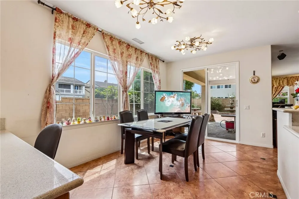 14045 Silent Stream Court Eastvale, CA 92880