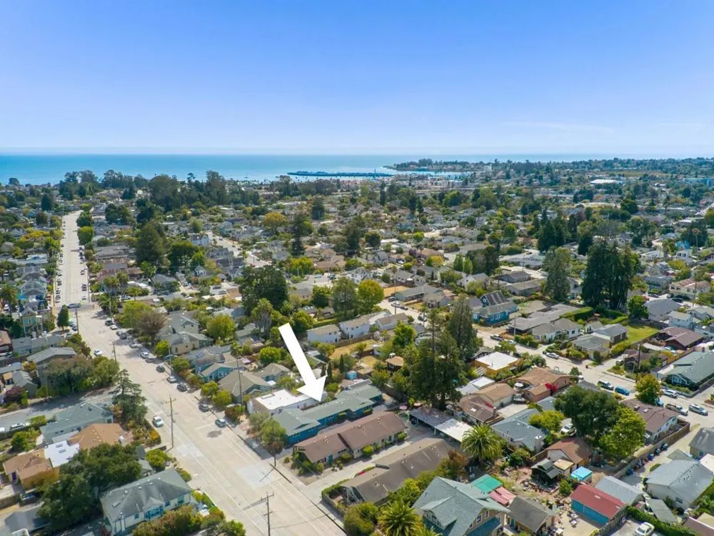 915 Cayuga Street Santa Cruz, CA 95062