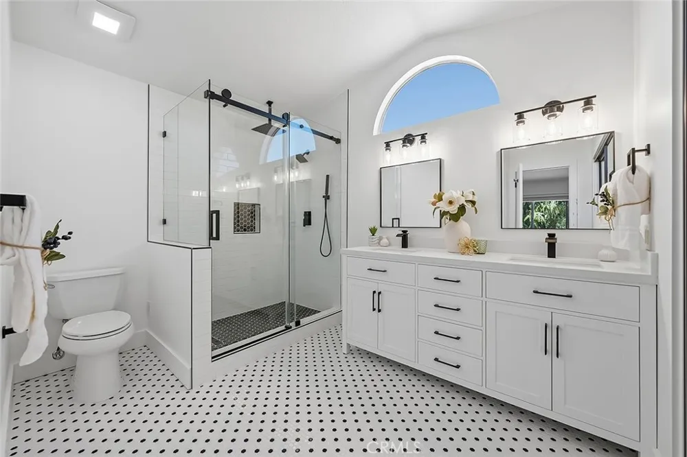 1194 Leeward Anaheim, CA 92801
