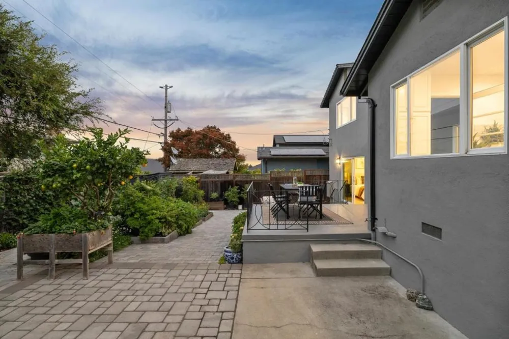 1700 Parkview Drive San Bruno, CA 94066