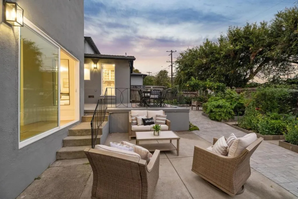 1700 Parkview Drive San Bruno, CA 94066