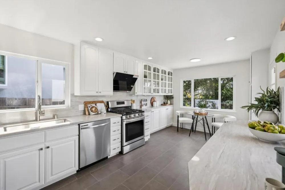 1700 Parkview Drive San Bruno, CA 94066