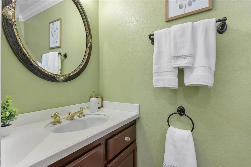 1555 Cherry Street #4 San Carlos, CA 94070