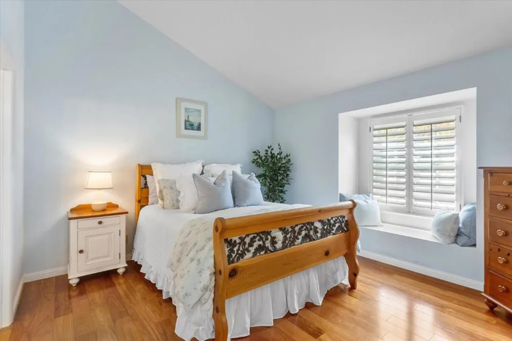 1555 Cherry Street #4 San Carlos, CA 94070