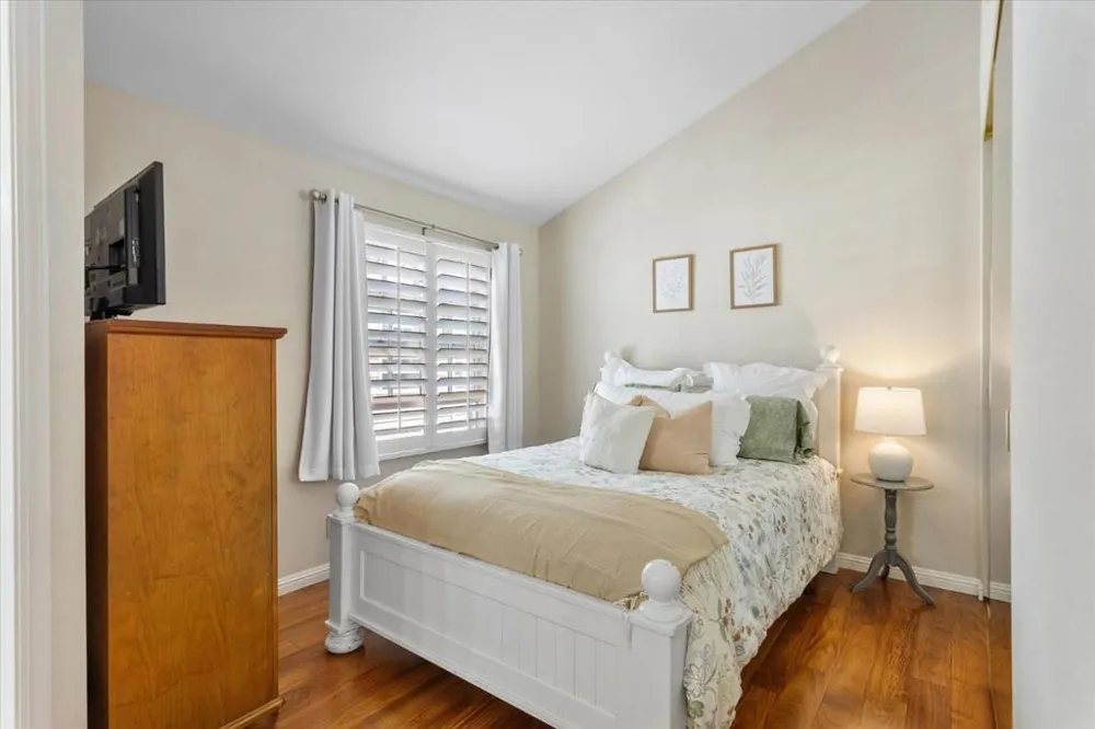 1555 Cherry Street #4 San Carlos, CA 94070
